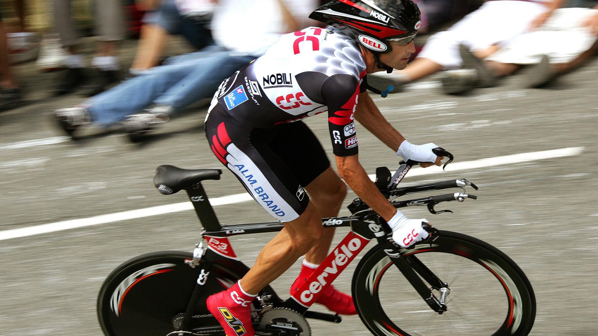 五大联赛“悬念迭起”排名变动：追逐冠军的激烈战况