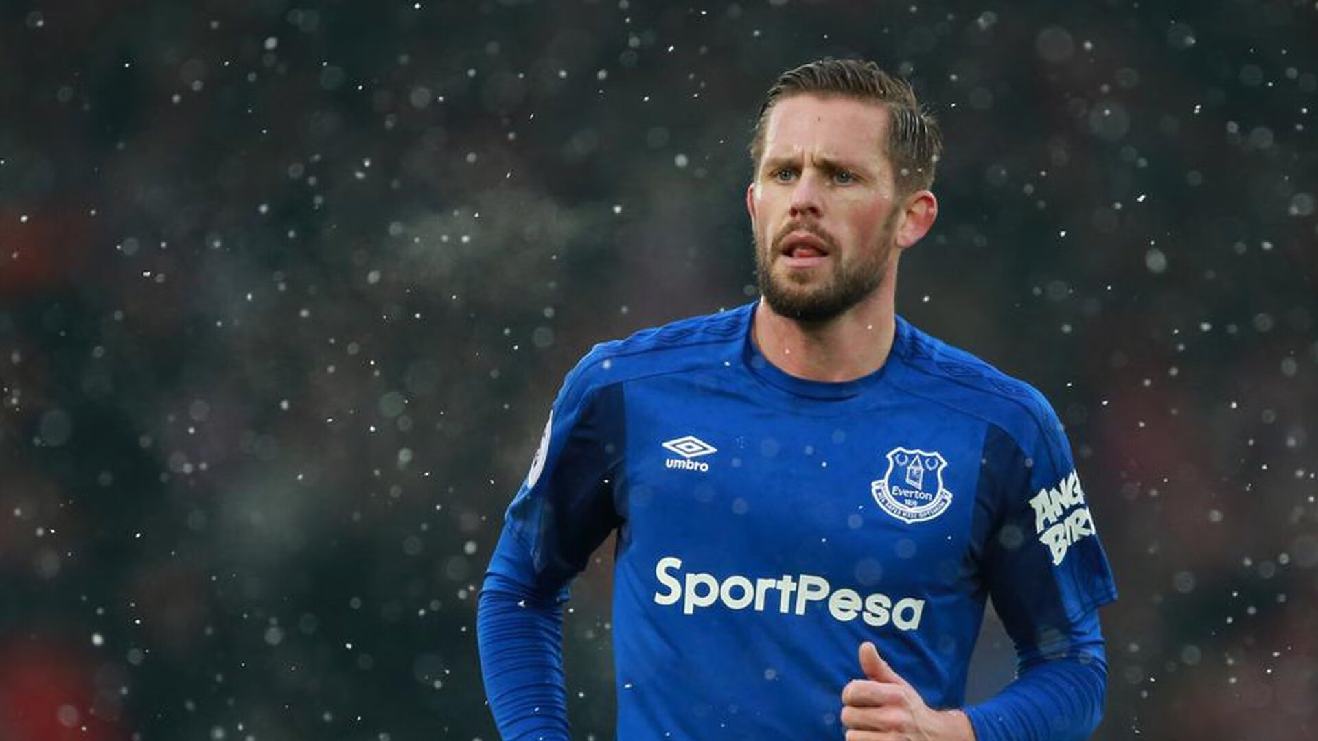 明星球员跨国转会频繁,国际市场竞争激烈,球星转会是什么意思